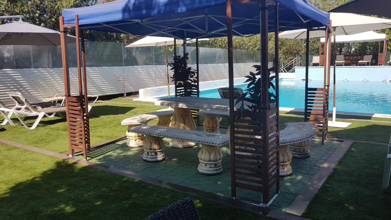 Cortijo San Jose Villa Sevilla Eksteriør bilde